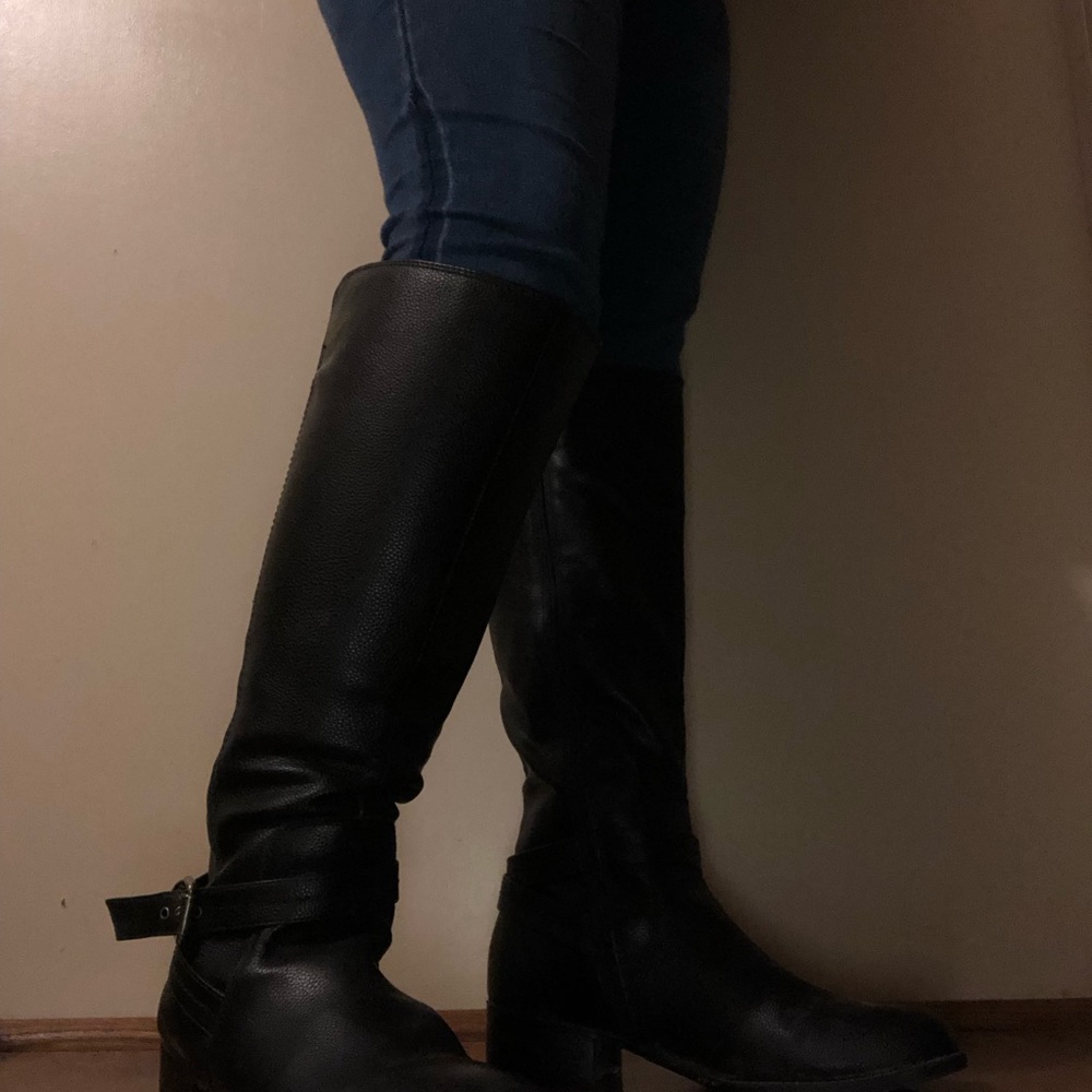 Boots - Picture 4 of 5